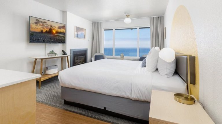 Surfland Hotel