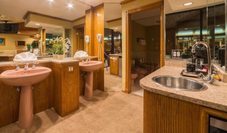 Sybaris Mequon