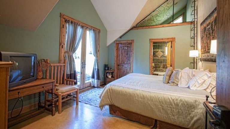 Talus Rock Retreat