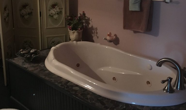 The Bella Ella Bed & Breakfast
