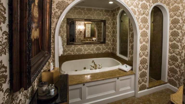 The Chanler at Cliff Walk