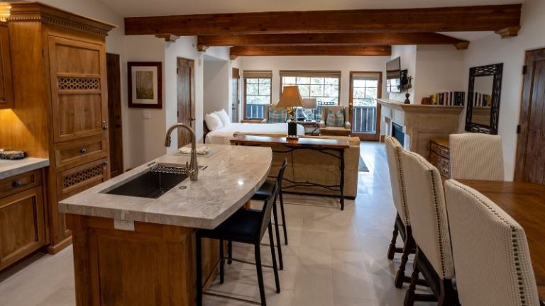 The Chateaux Deer Valley