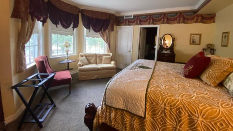 The Cypress Inn