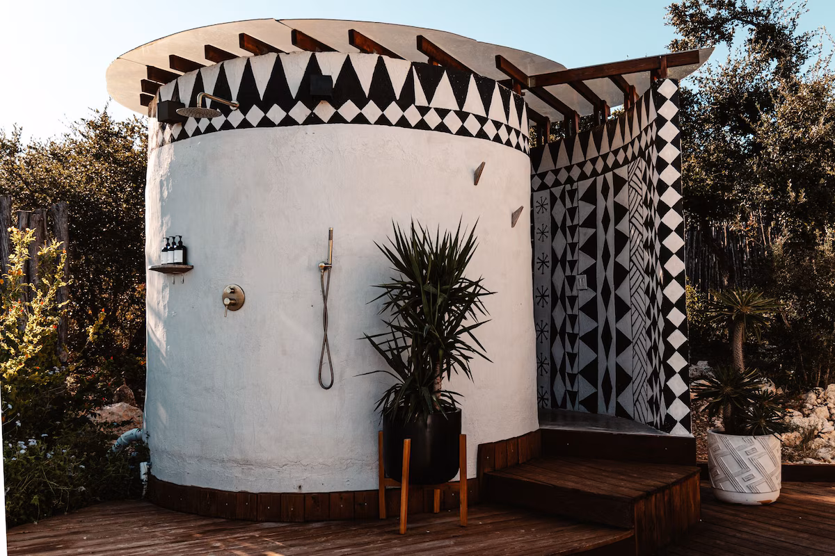 The Disco Dome, cabin with a private hot tub, photo 4