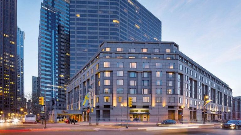 The Logan Philadelphia, Curio Collection by Hilton