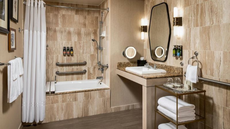 The Louie, A Davenport Hotel, Autograph Collection