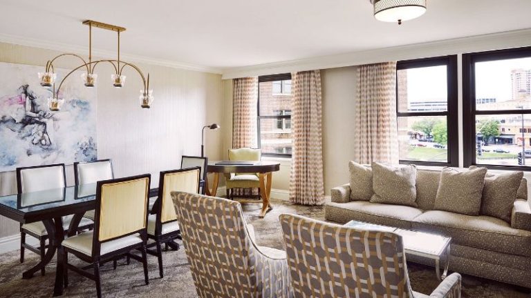 The Raphael Hotel, Autograph Collection
