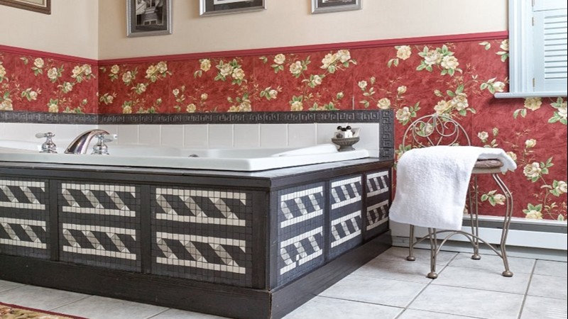 The Reynolds Mansion, room with private jacuzzi, photo 2