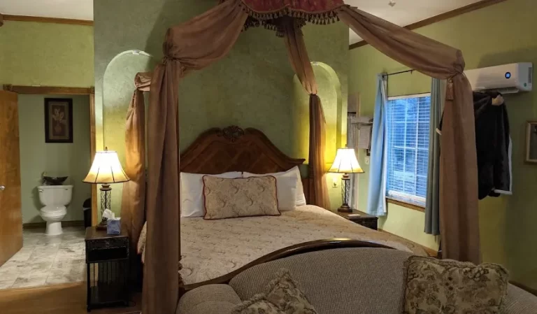 The Whispering Pines Inn
