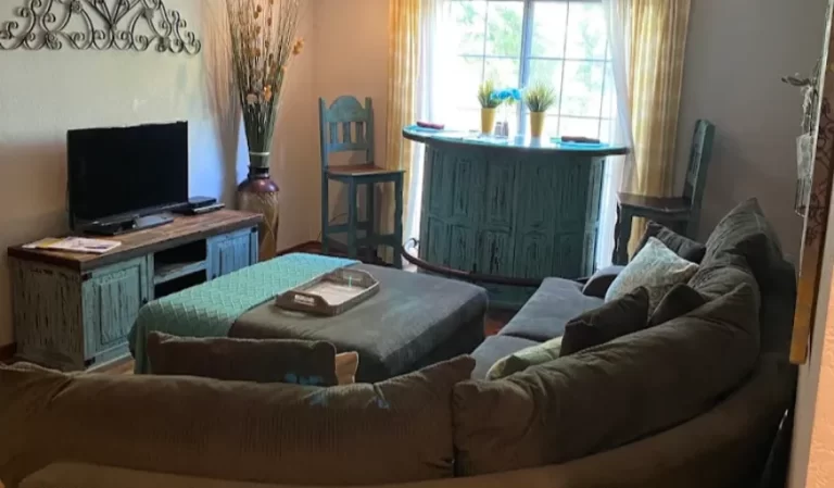 The Whispering Pines Inn