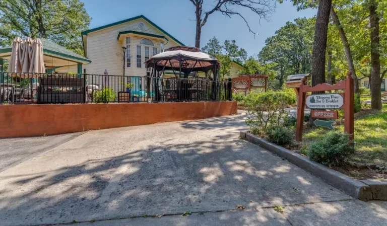 The Whispering Pines Inn