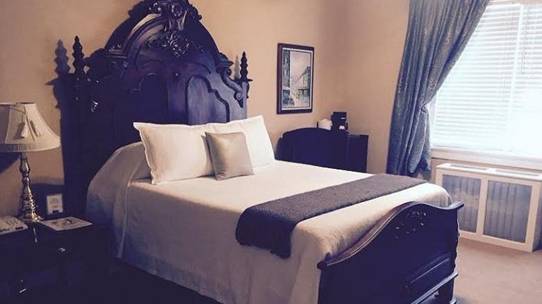 The Woodford Inn