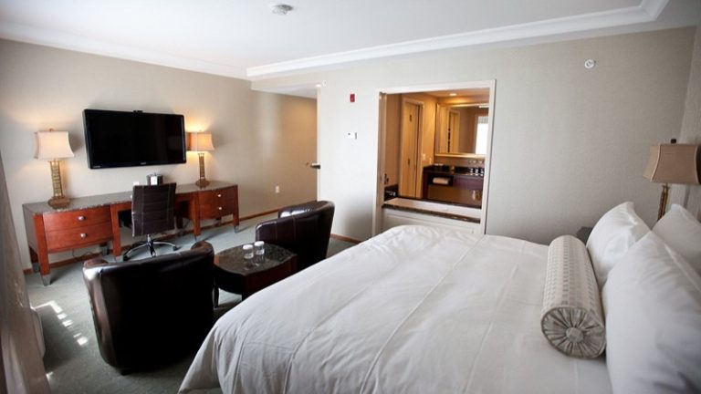 The Town & Country Inn and Suites