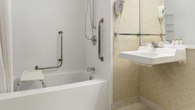 Travelodge Winnipeg East