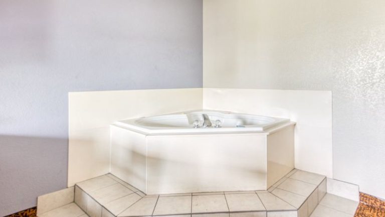 Trident Inn & Suites, Baton Rouge