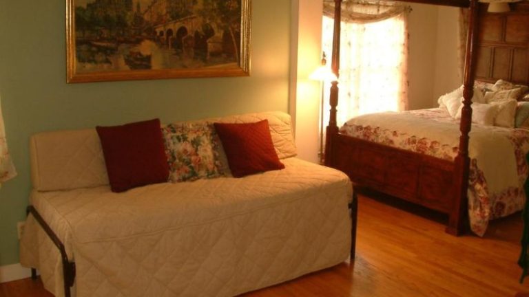 Truman Gillet House B & B