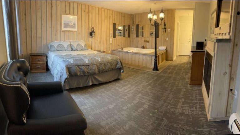 Vacationland Inn & Suites