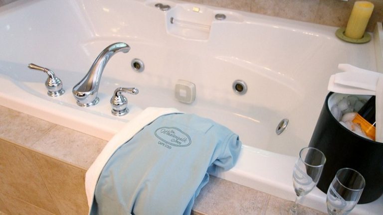 Whalewalk Inn & Spa