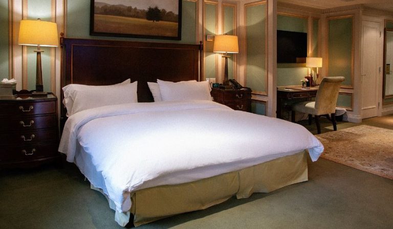 Windsor Arms Hotel