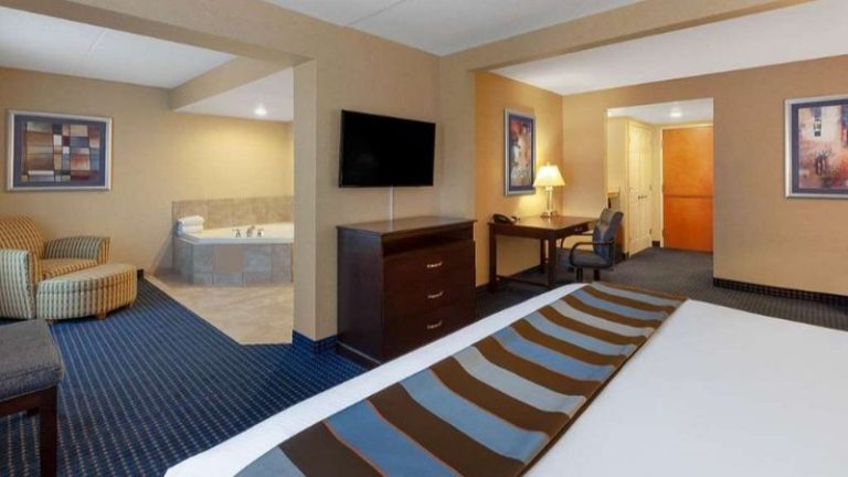 Wingate by Wyndham Erie