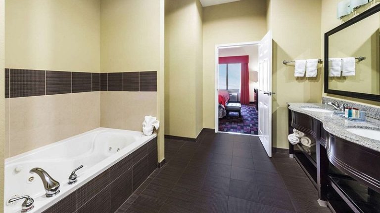 Wingate by Wyndham Lake Charles Casino Area