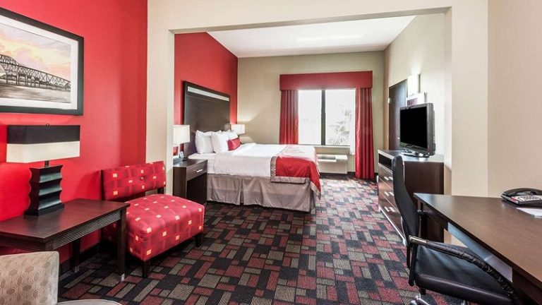 Wingate by Wyndham Lake Charles Casino Area