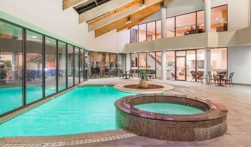 Wyndham Virginia Beach Oceanfront, room with private jacuzzi, photo 6