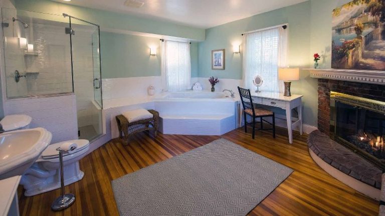 York Harbor Inn