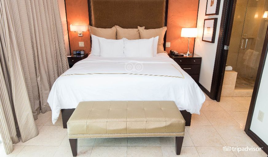 Z Ocean Hotel, room with private jacuzzi, photo 3
