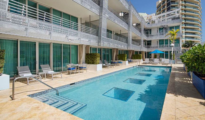 Z Ocean Hotel, room with private jacuzzi, photo 8