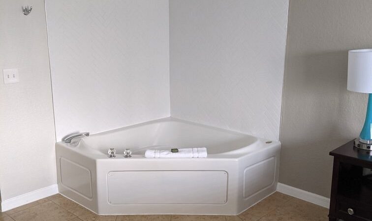 bluegreen vacations - jacuzzi hotel room