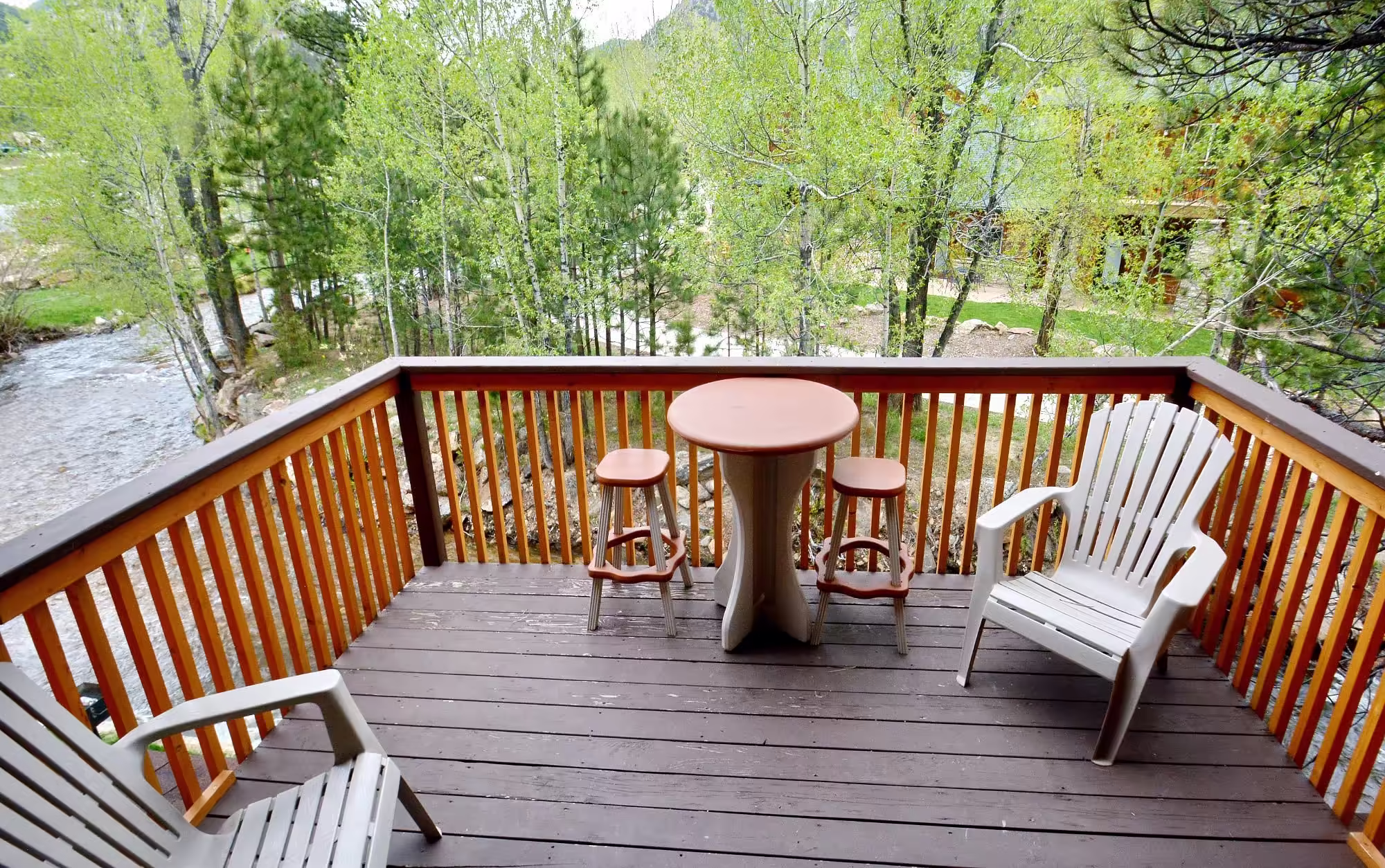 Murphy’s River Lodge, cabin with a private hot tub, photo 2