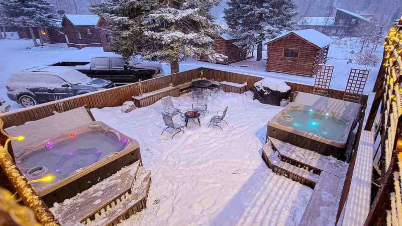 Ouray Riverside Resort – Inn & Cabins, cabin with a private hot tub, photo 4
