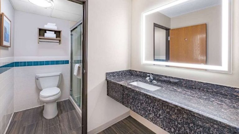 AmericInn By Wyndham Duluth South Black Woods Event Center