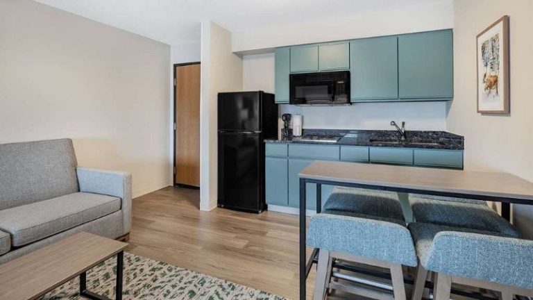AmericInn By Wyndham Duluth South Black Woods Event Center