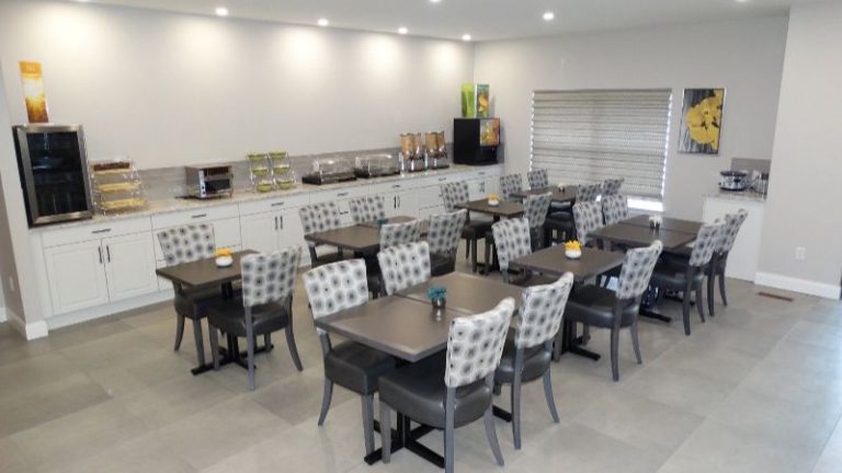 Amsterdam Inn & Suites Moncton