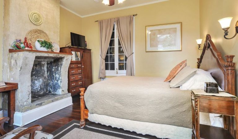 Ashton’s Bed and Breakfast