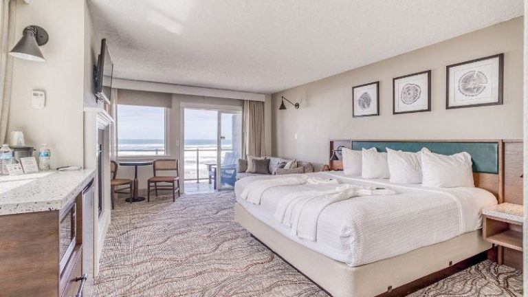 Beachfront Manor Hotel