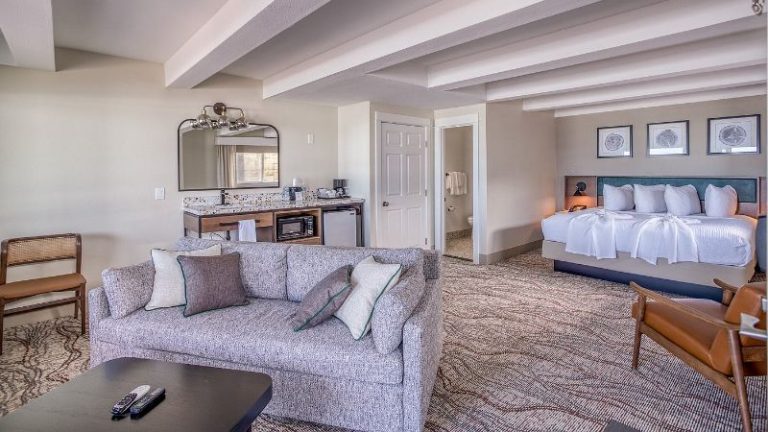 Beachfront Manor Hotel