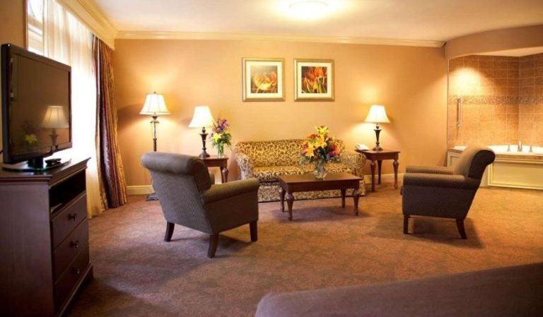 Best Western Plus French Quarter Courtyard Hotel