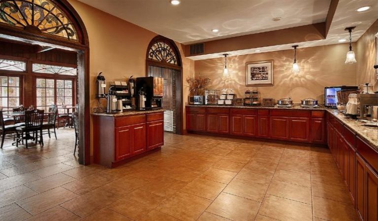 Best Western Plus French Quarter Courtyard Hotel
