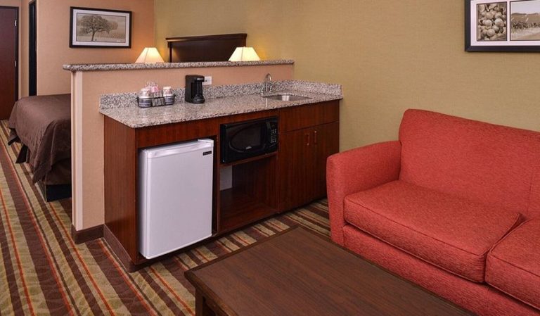 Best Western Wilsonville Inn & Suite