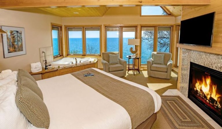 Bluefin Bay on Lake Superior
