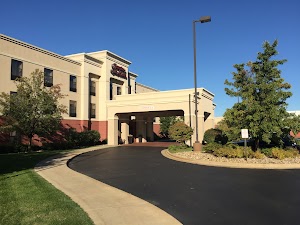 Hampton Inn & Suites Kalamazoo-Oshtemo