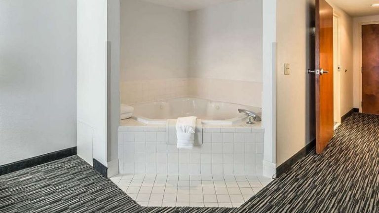Comfort Inn University