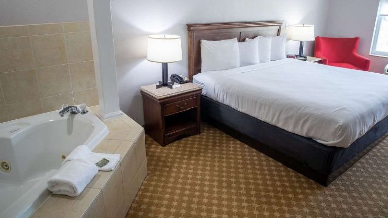 Country Inn & Suites by Radisson, Wilmington, NC