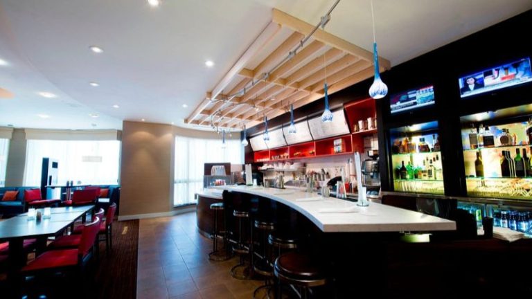 Courtyard by Marriott Mississauga-Airport Corporate Centre West
