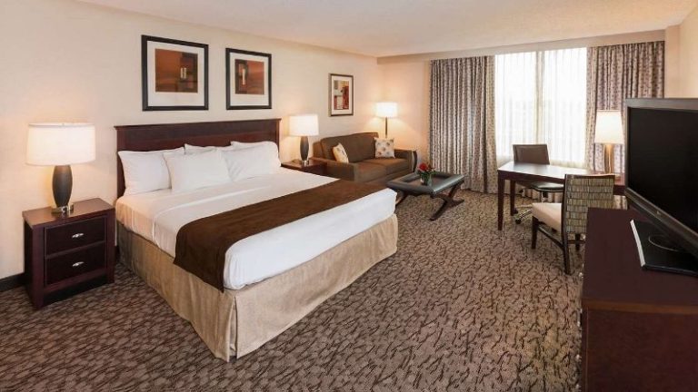 DoubleTree by Hilton Hotel Lafayette