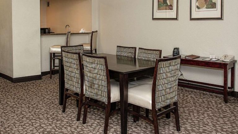 DoubleTree by Hilton Hotel Lafayette