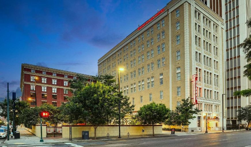 Drury Plaza Hotel New Orleans, room with private jacuzzi, photo 8